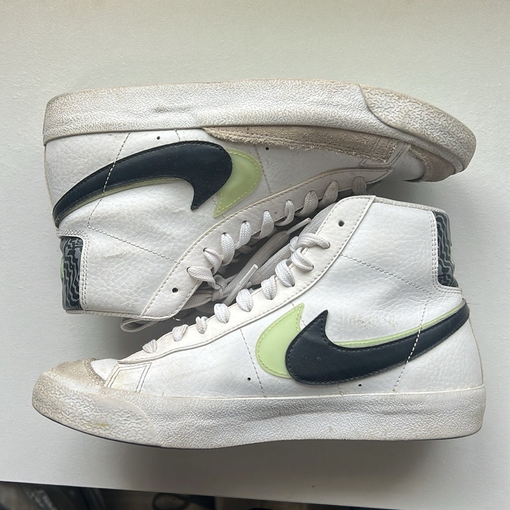 nike blazer mid